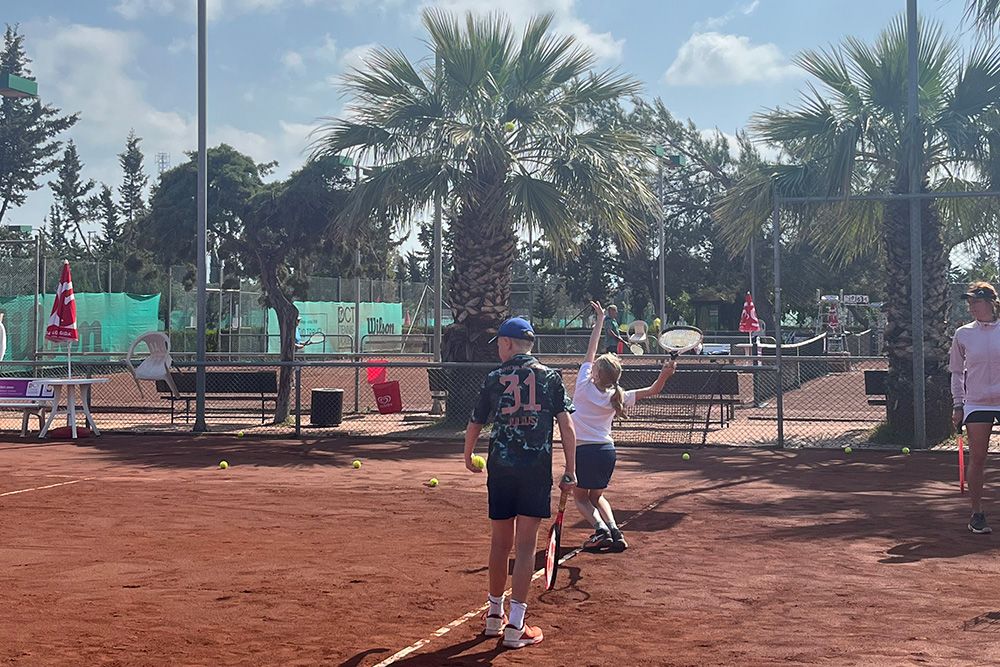 Foto 24.04.25, 10 15 04 Tennis-Point family & friends LK-Camp Spieler