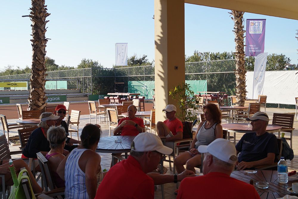 DSC03283 Tennisbar, PCT LK-Camp