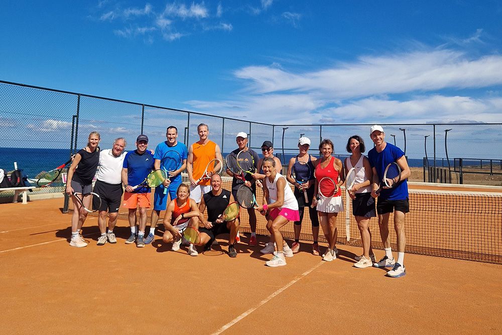 IMG-20251013-WA0044_1000_667 Gruppenbild, TennisRAUSCH